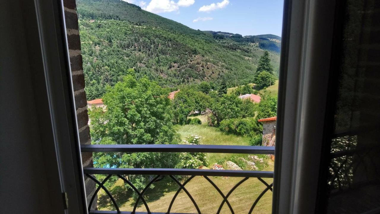 Chambre Privee Chez L'Habitant Saint-Julien-Vocance Dış mekan fotoğraf